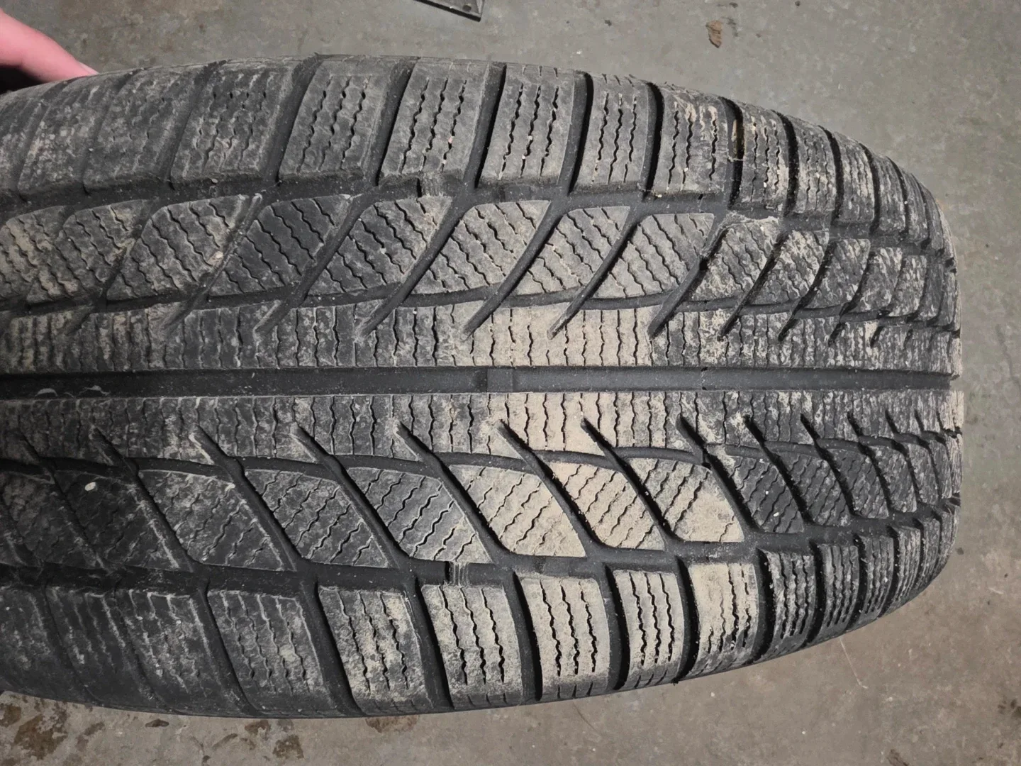 Westlake 235/45R17 Winter Tire image indicator(4)