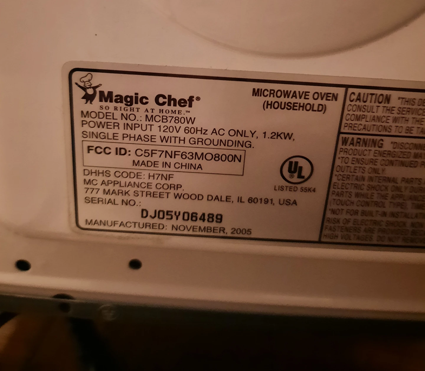 Magic Chef MCB780W Microwave Oven - photo 3