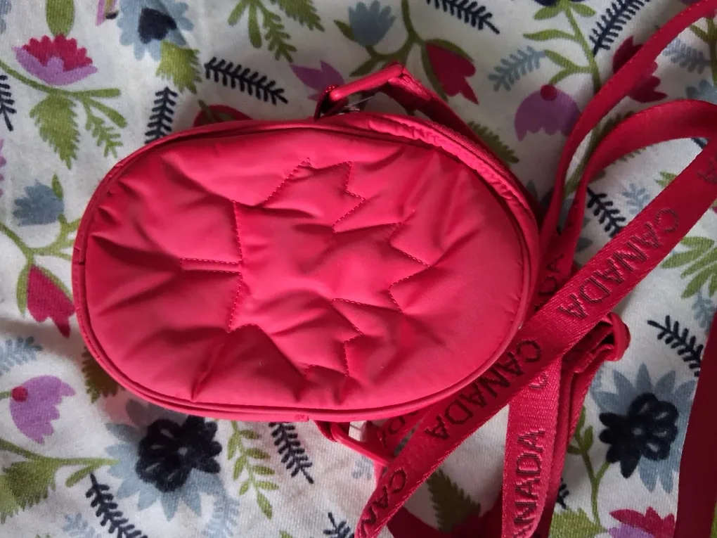 #Cleanout! Lululemon Festival Bag 1L Canada Edition