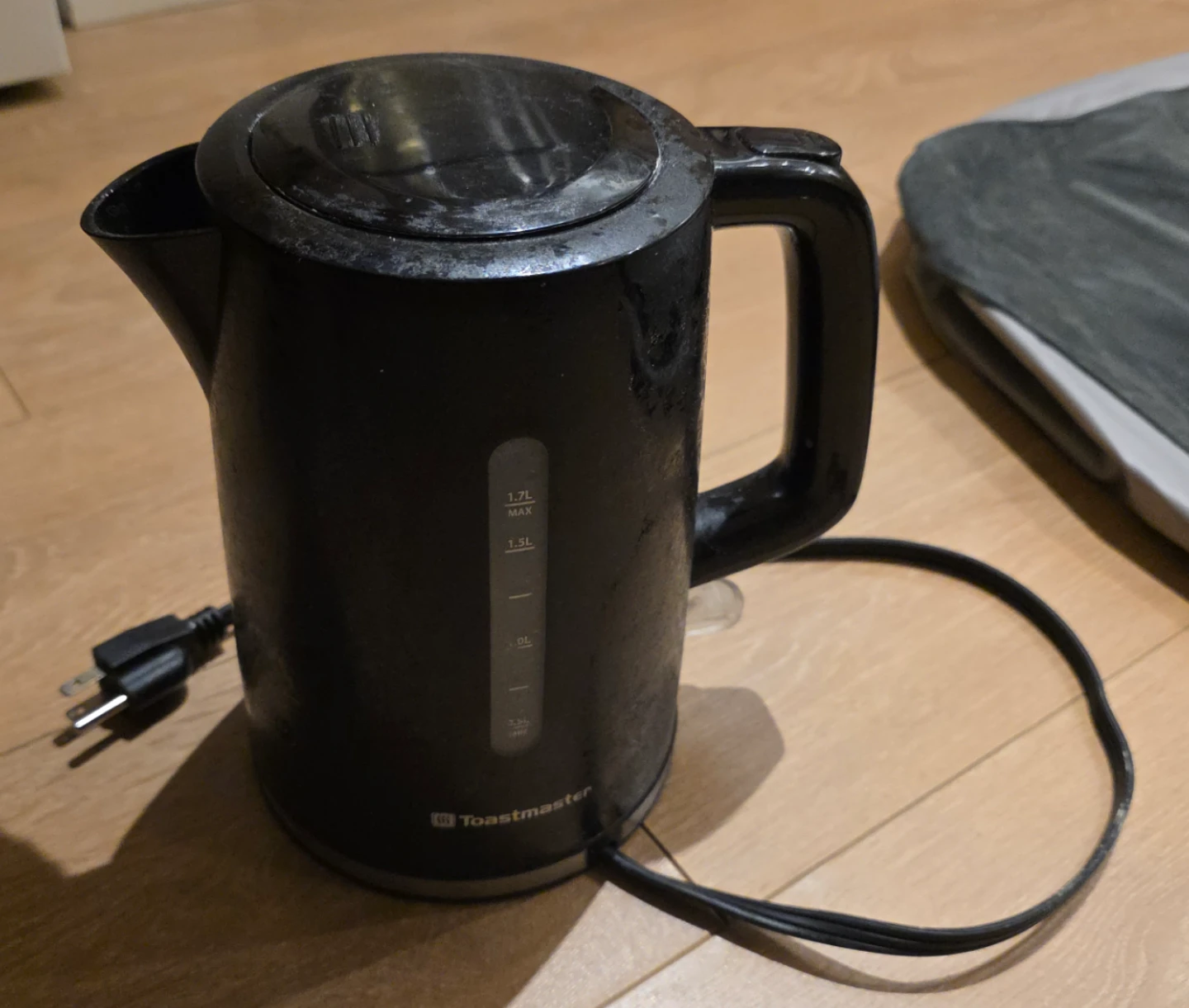 Toastmaster 1.7L Electric Kettle - photo 2