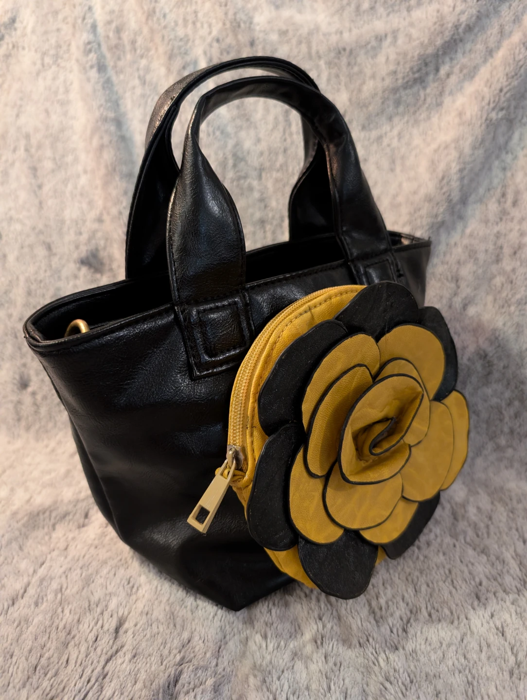 Black Leather Tote Bag with Leather Flower Accent - photo 5