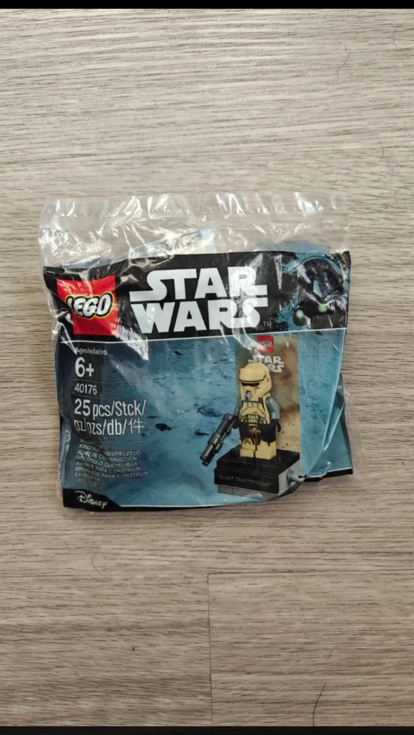 New LEGO Star Wars Scarif Stormtrooper (40176)