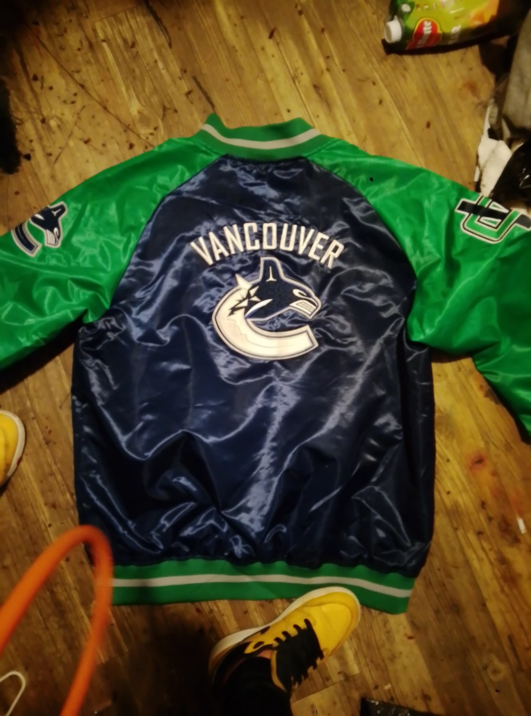 Vancouver Canucks Satin Bomber Jacket - photo 2