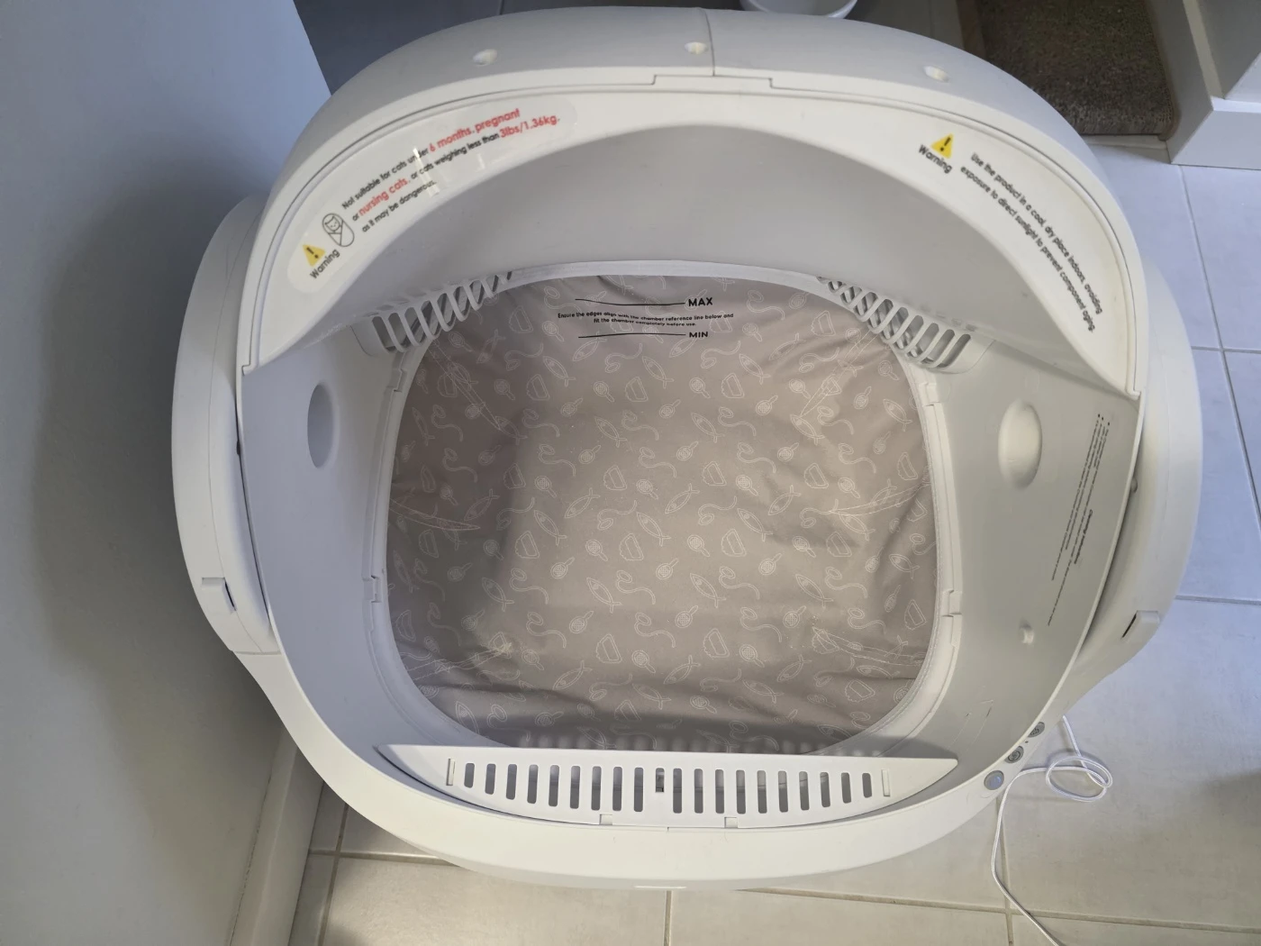Unused New Automatic Cat Litter Box - photo 2