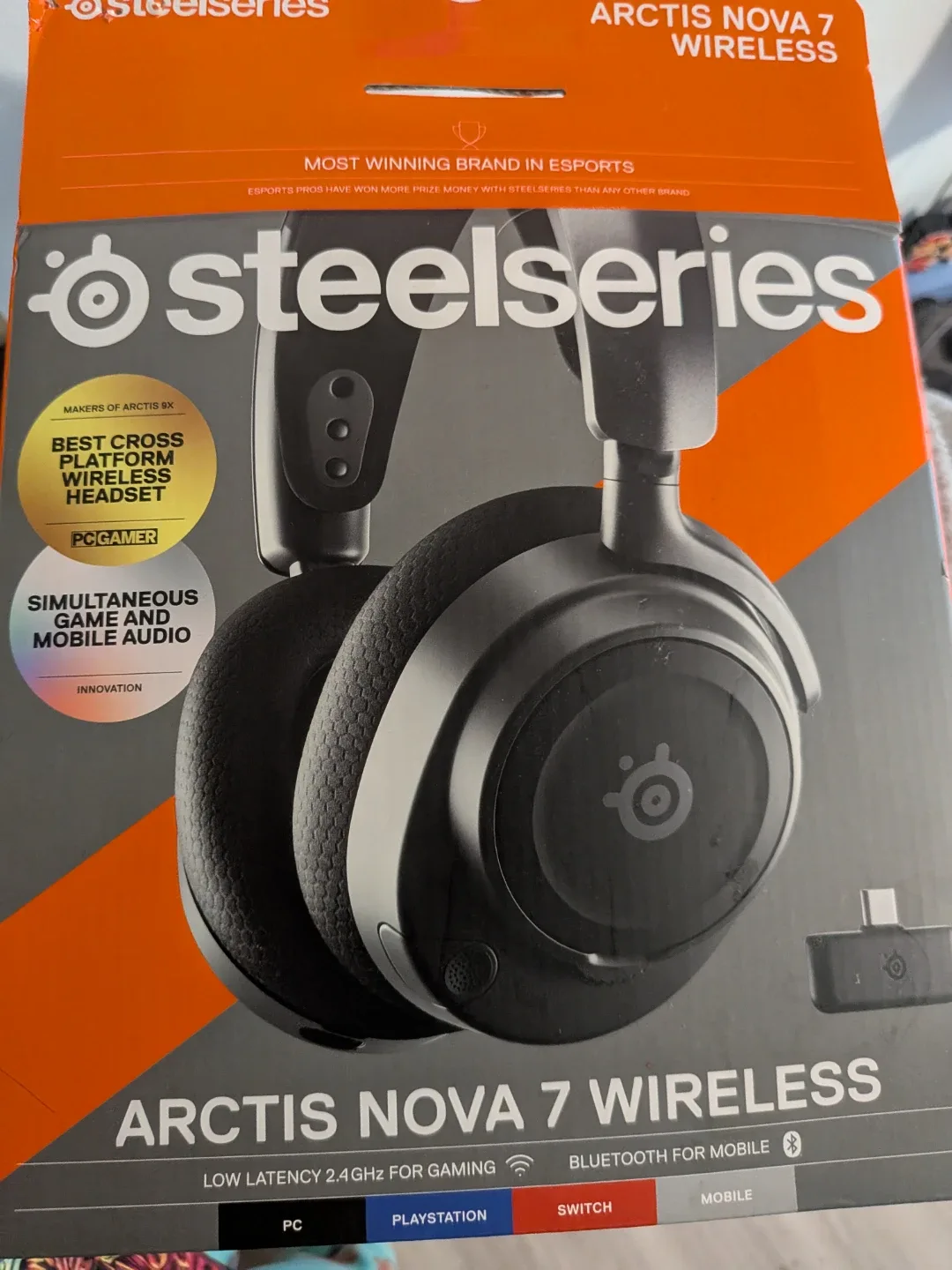 SteelSeries Arctis Nova 7 Wireless Gaming Headset image indicator(2)
