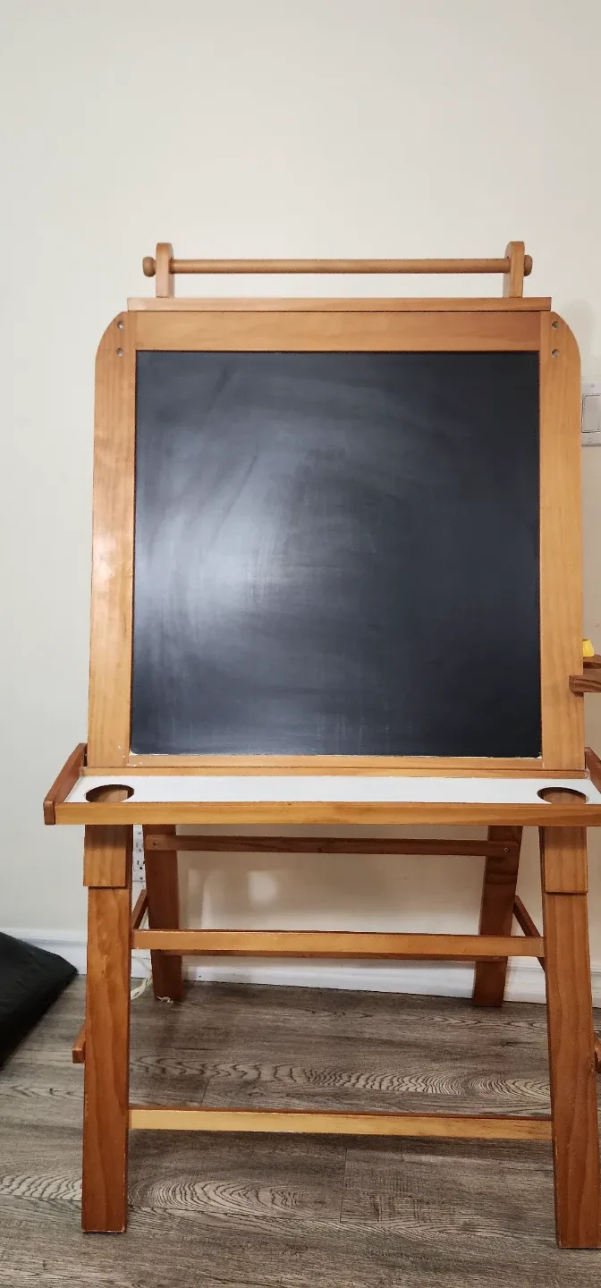Wooden Easel - Whiteboard & Chalkboard image indicator(2)