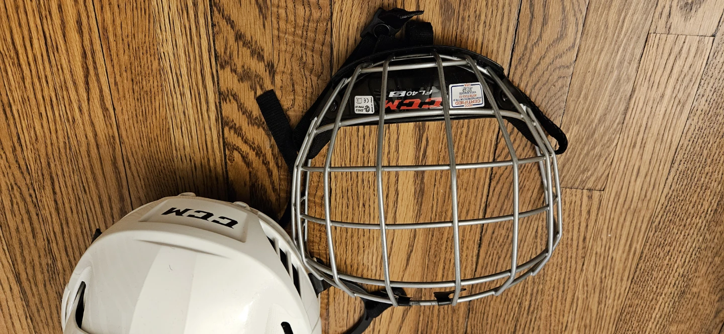 Youth Hockey Helmet (Size Small) - photo 2