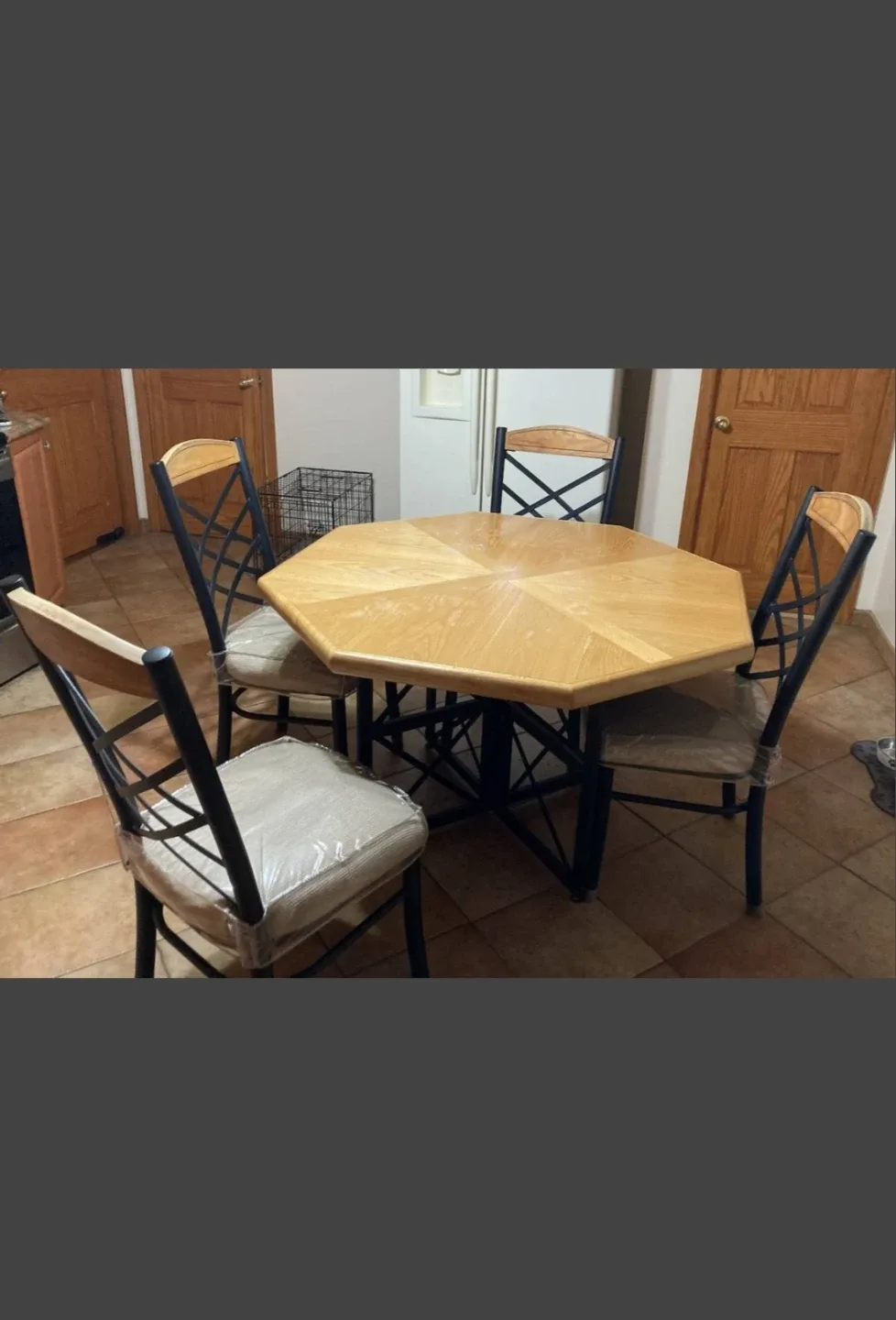 (FREE DELIVERY) Octagon Dining Table with 4 Chairs