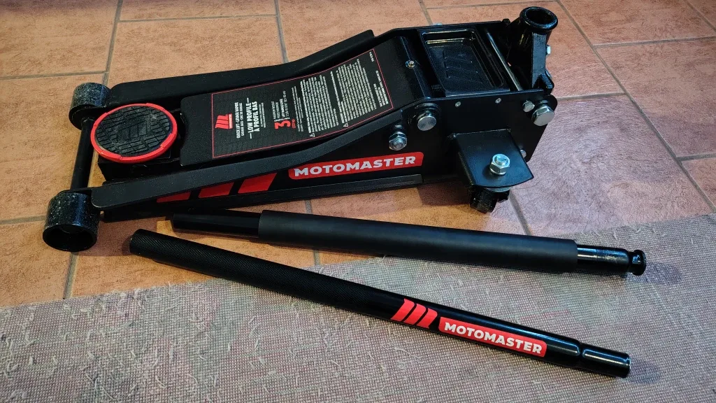 MotoMaster 3-Ton Low Profile Floor Jack
