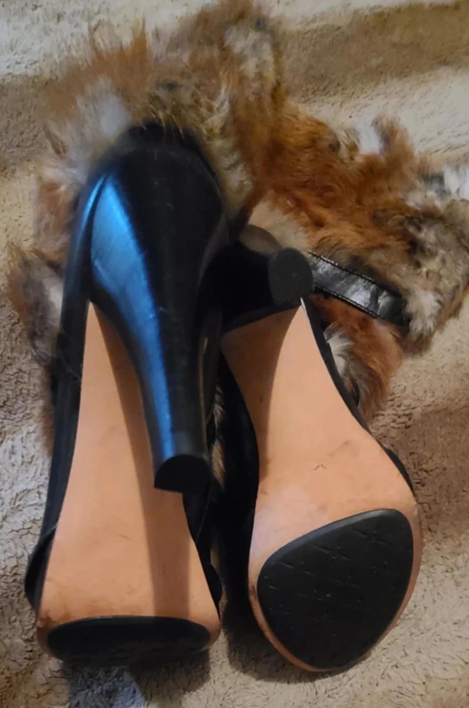 UGG Black Leather & Fur Heeled Boots #Cleanout - photo 4