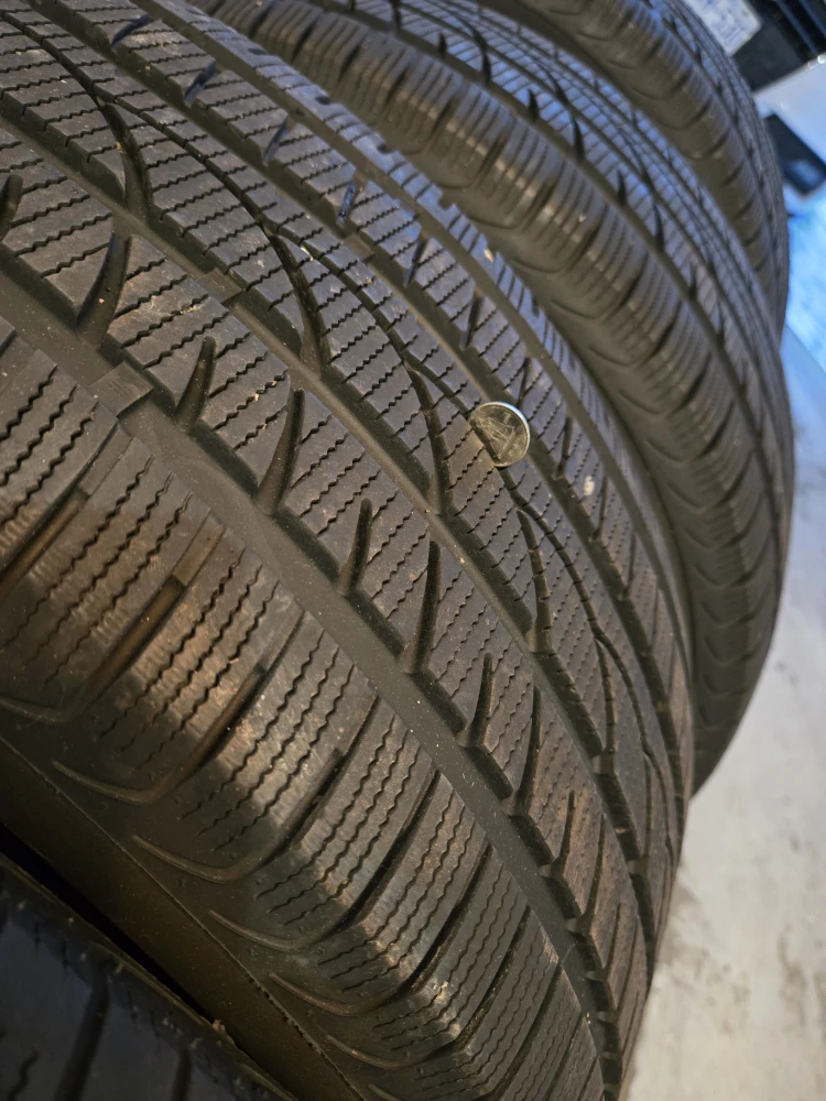 Snowpower Lanvigator 235/55R17 Set of Four Tires - photo 4