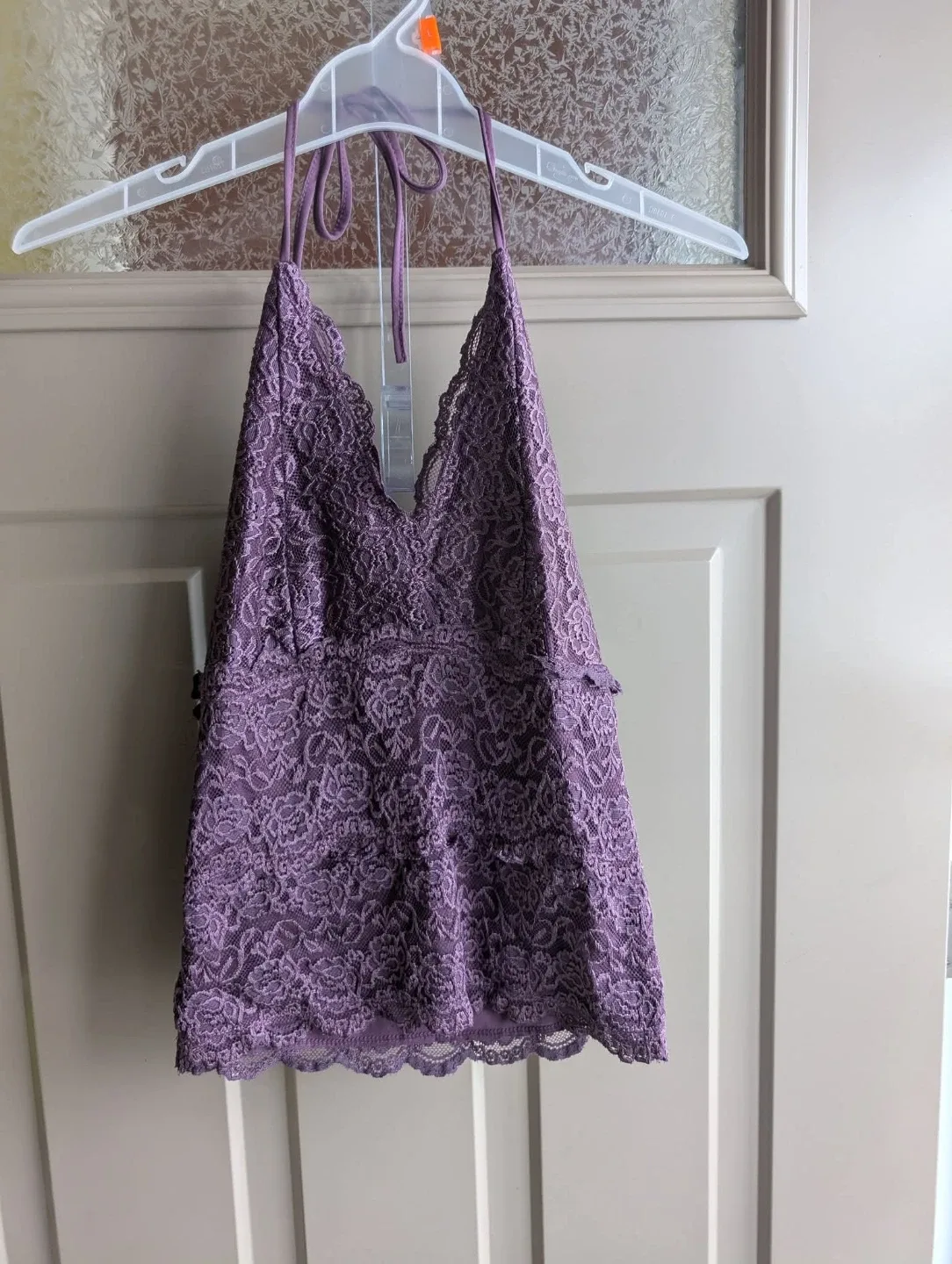 Womens sz med crop tops $3 each image indicator(2)