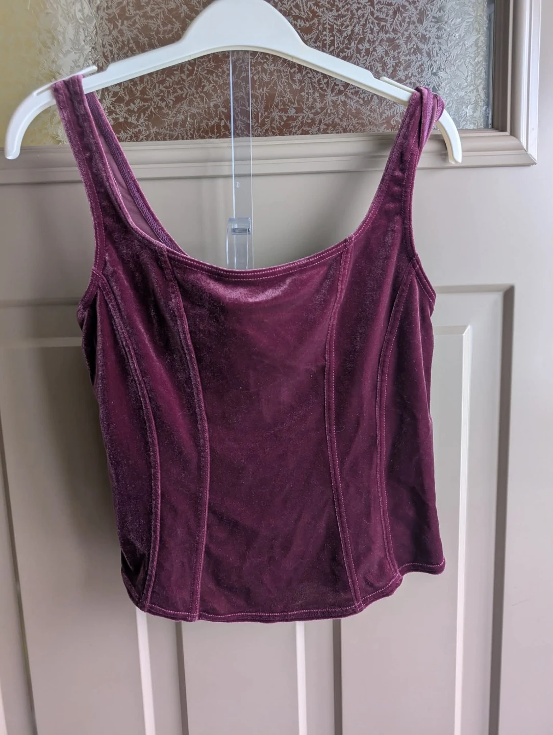 Womens sz med crop tops $3 each - photo 2