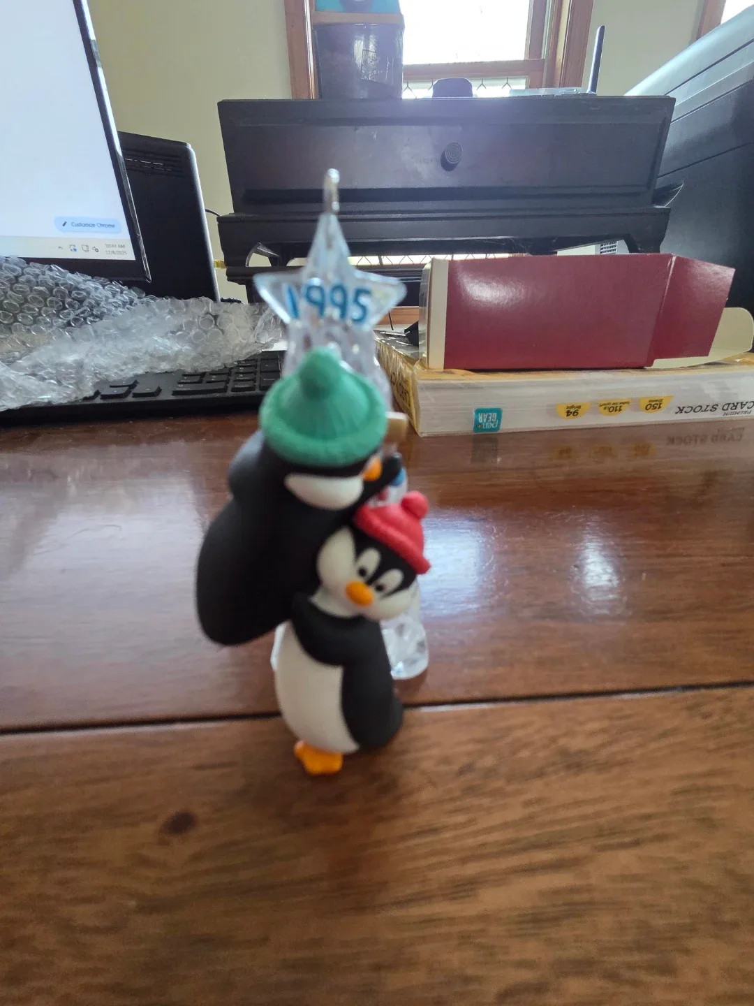 Hallmark Keepsake Ornament Friendly Froost 1995 image indicator(3)