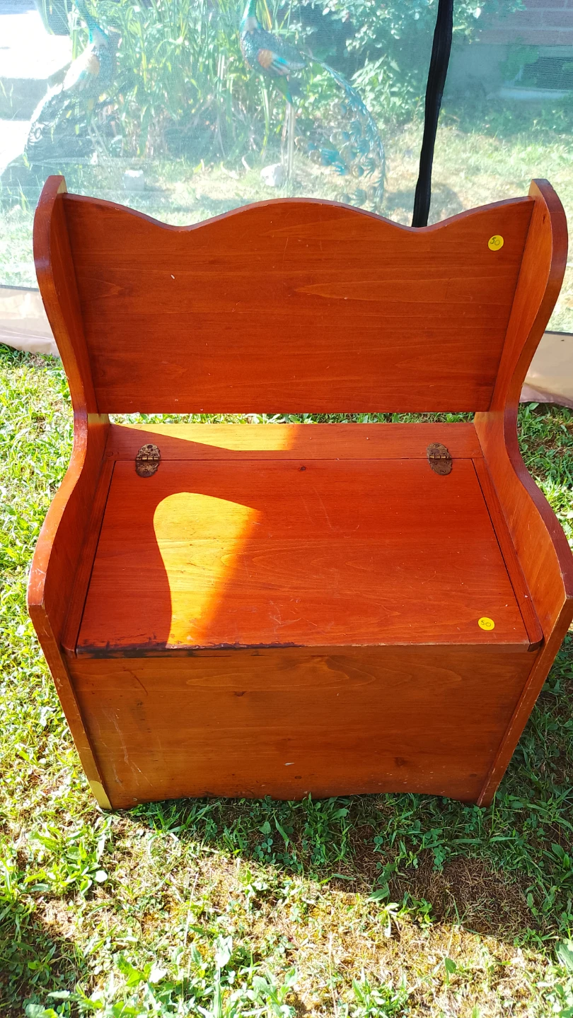 #cleanout Wooden Toy Chest / Storage Bench