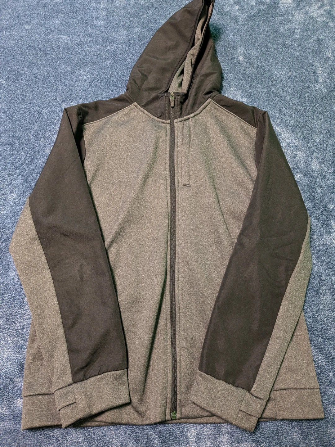 Christmas bundle! 3 sweatshirts and 1 pair of pants XL (14-16) - photo 3