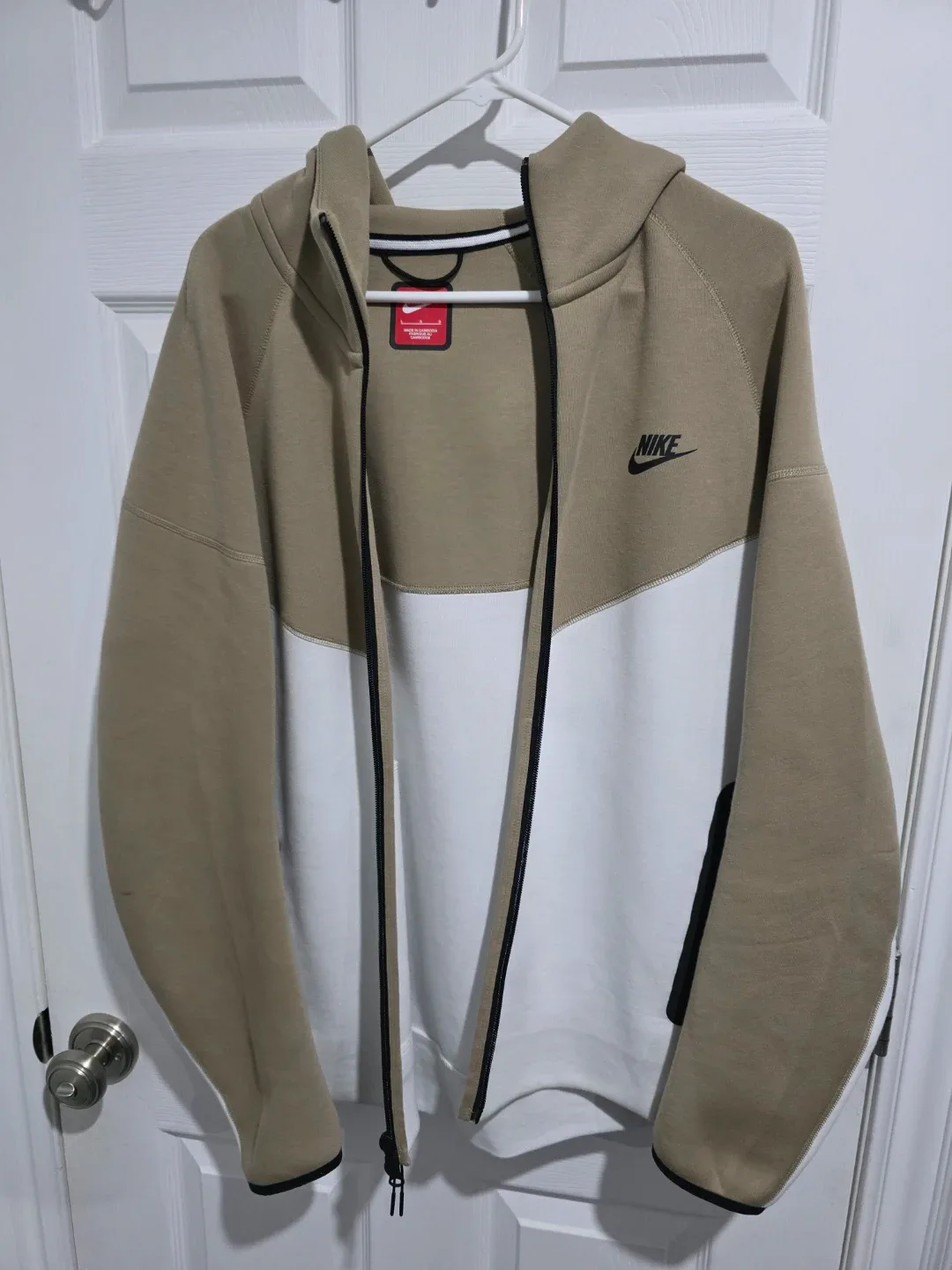Nike Zip Hoodie - L