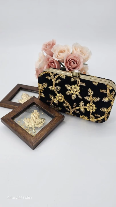 Assorted Clutch Purses - photo 5