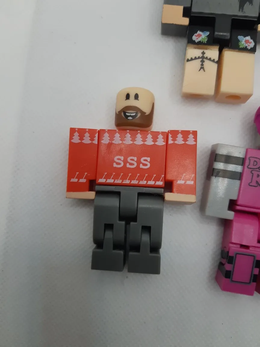 Roblox Action figurine bundle of 5 image indicator(2)