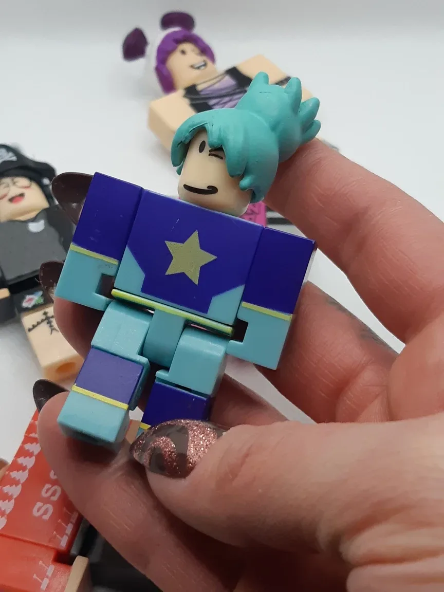 Roblox Action figurine bundle of 5 image indicator(9)