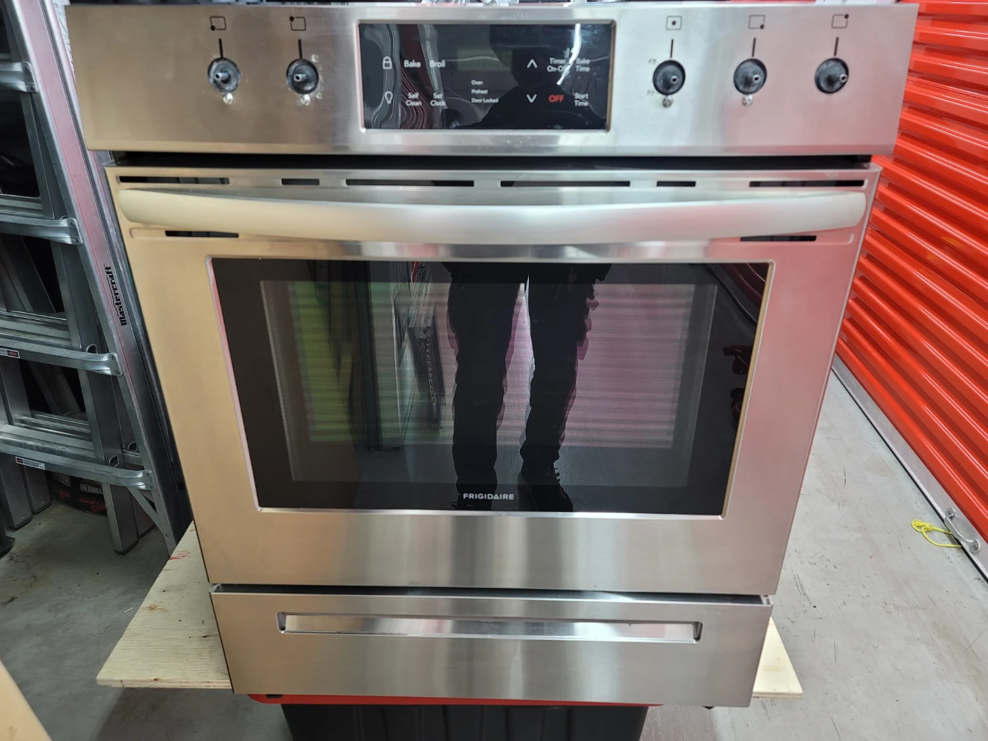 Frigidaire Stainless Steel Gas Range - photo 5