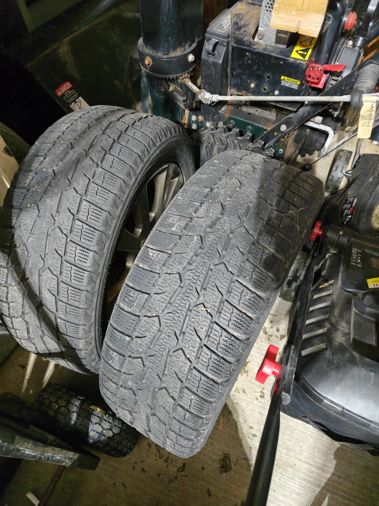 Set of 4 Winter Tires - 205/55 R16 - photo 2