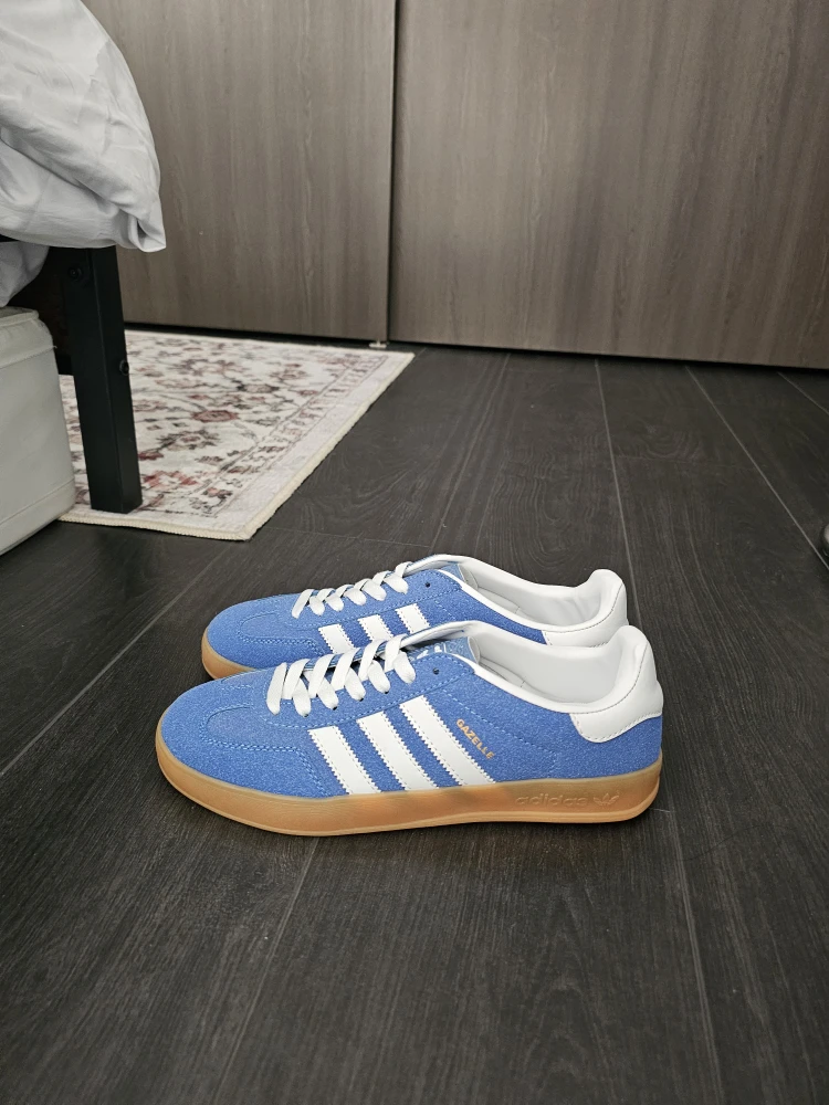 NEW Adidas Gazelle Blue Sneakers - Size 11 US Men's