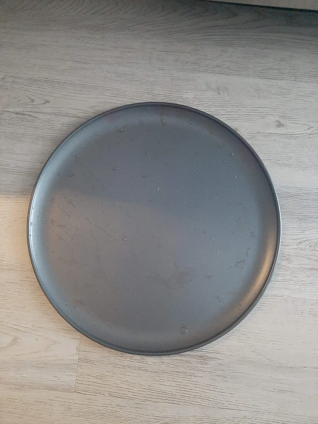 Pizza tray for oven