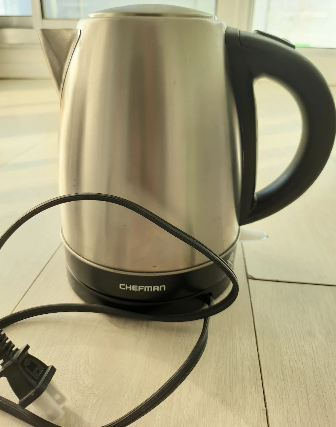 Chefman 1500W Stainless Steel Electric Kettle - photo 2
