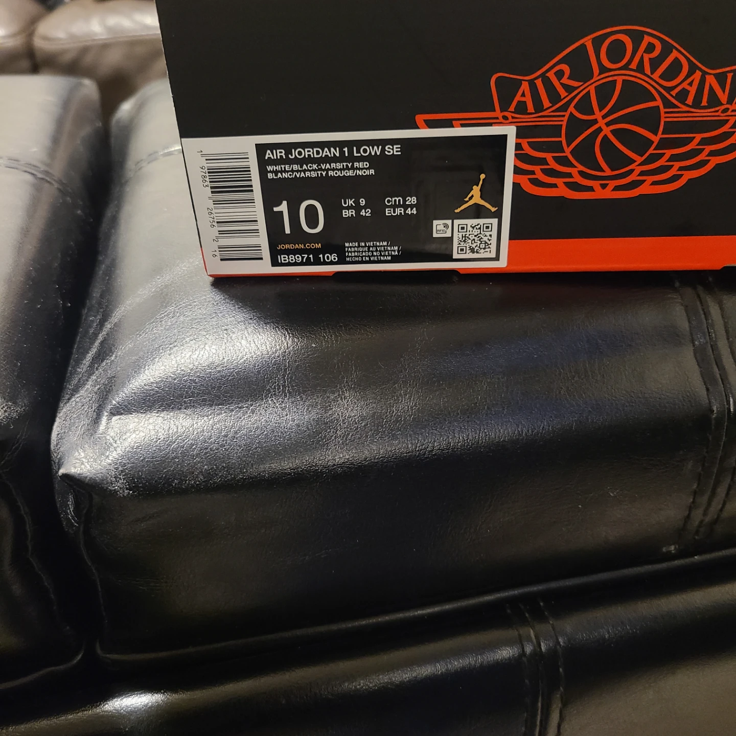 Air Jordan 1 Low SE White/Black/Varsity Red Size 10 - photo 4