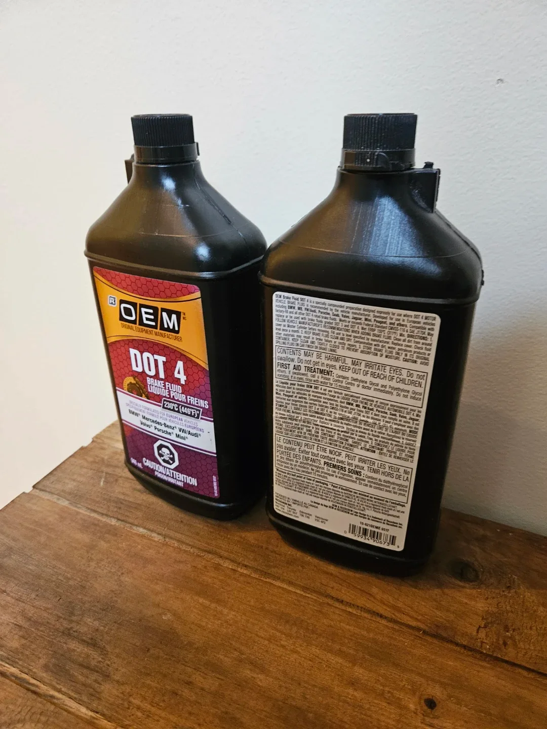 OEM DOT 4 Brake Fluid 946 mL image indicator(3)