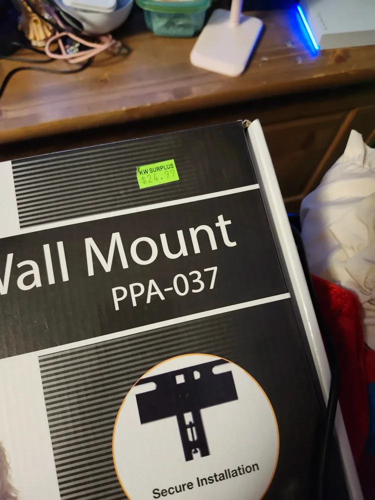 Brand New 32"-65" TV Wall Mount unopened in box image indicator(3)