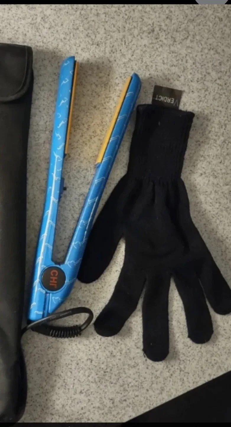 CHI Brands Blue Hair Straightener with Case - #Cleanout