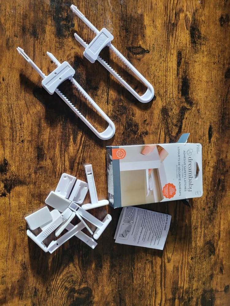 Safety cabinet latches/locks for baby and toddler proofing