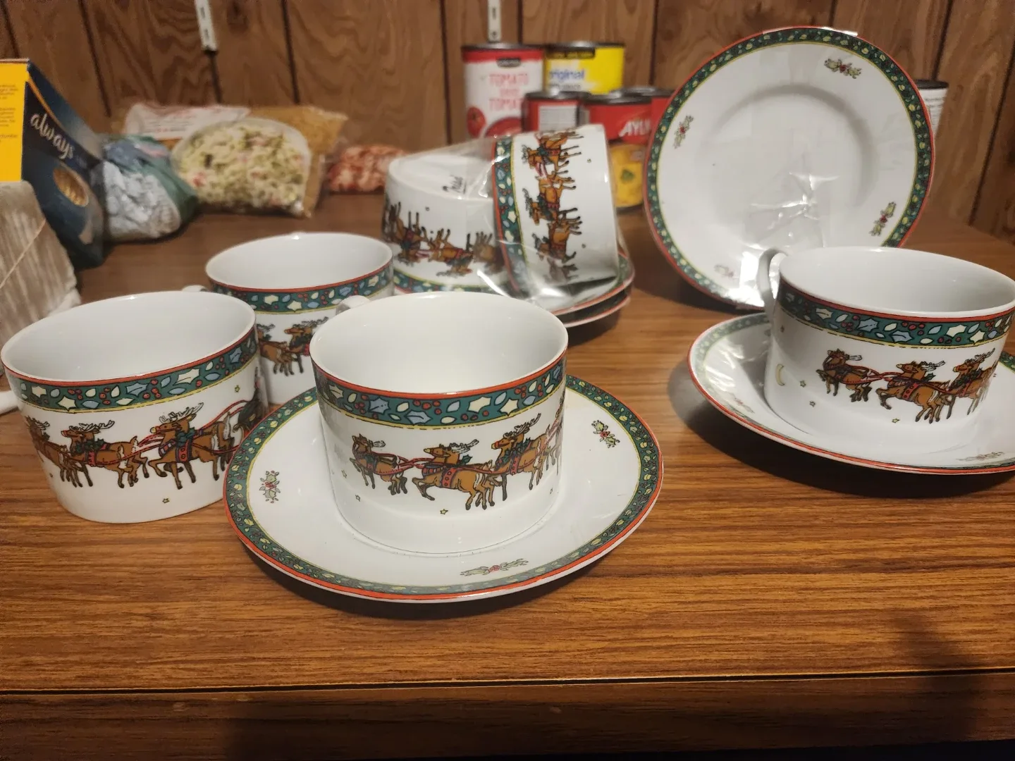 Vintage Christmas Cup & Saucer Set image indicator(2)