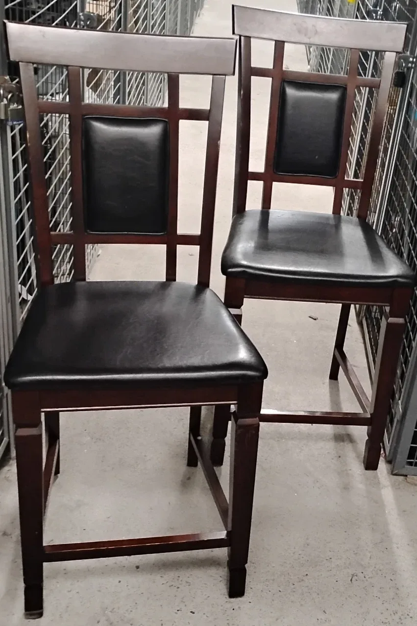 2 Bar chairs