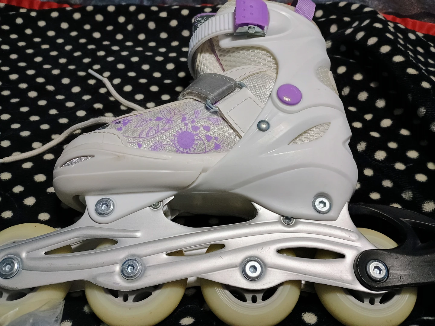 Ultra Wheels Adjustable and Convertible Skates sizes 1-4 - photo 3