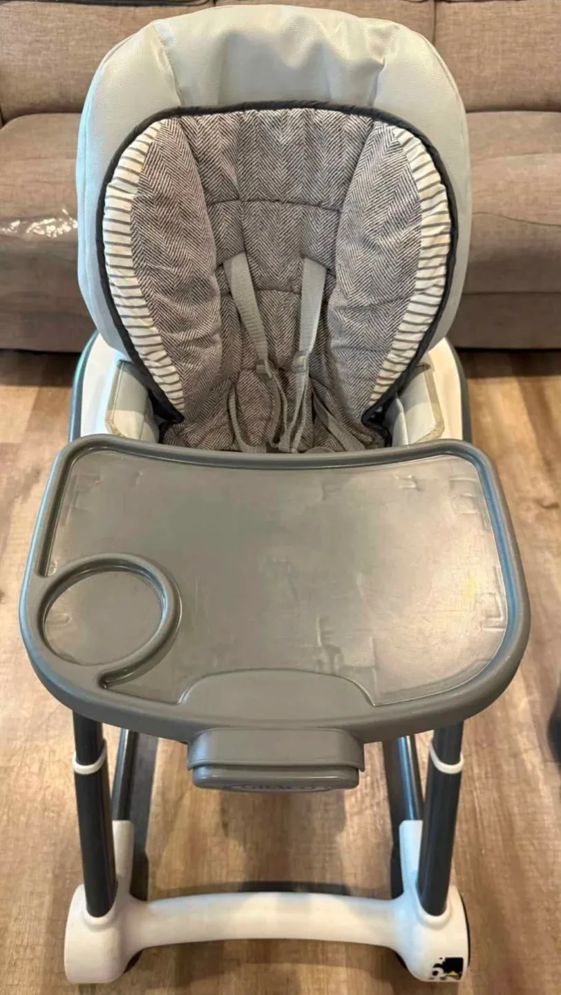 Graco  Convertible High Chair image indicator(2)