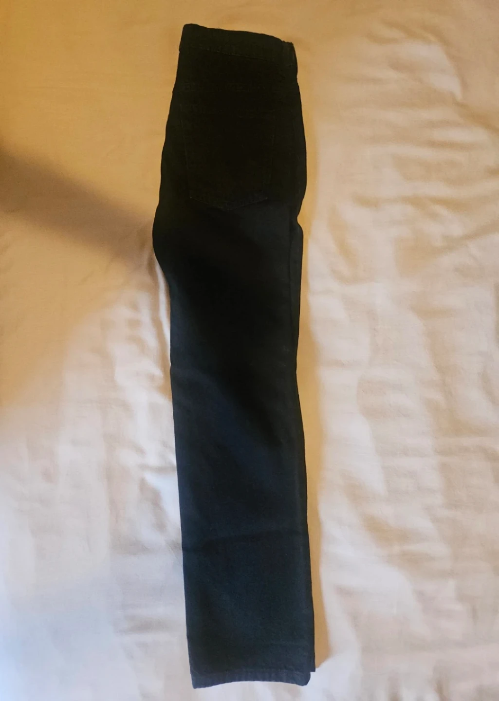 New With Tags: Black Denim Straight Leg Jeans, Size US 4/ EU 36 - photo 2