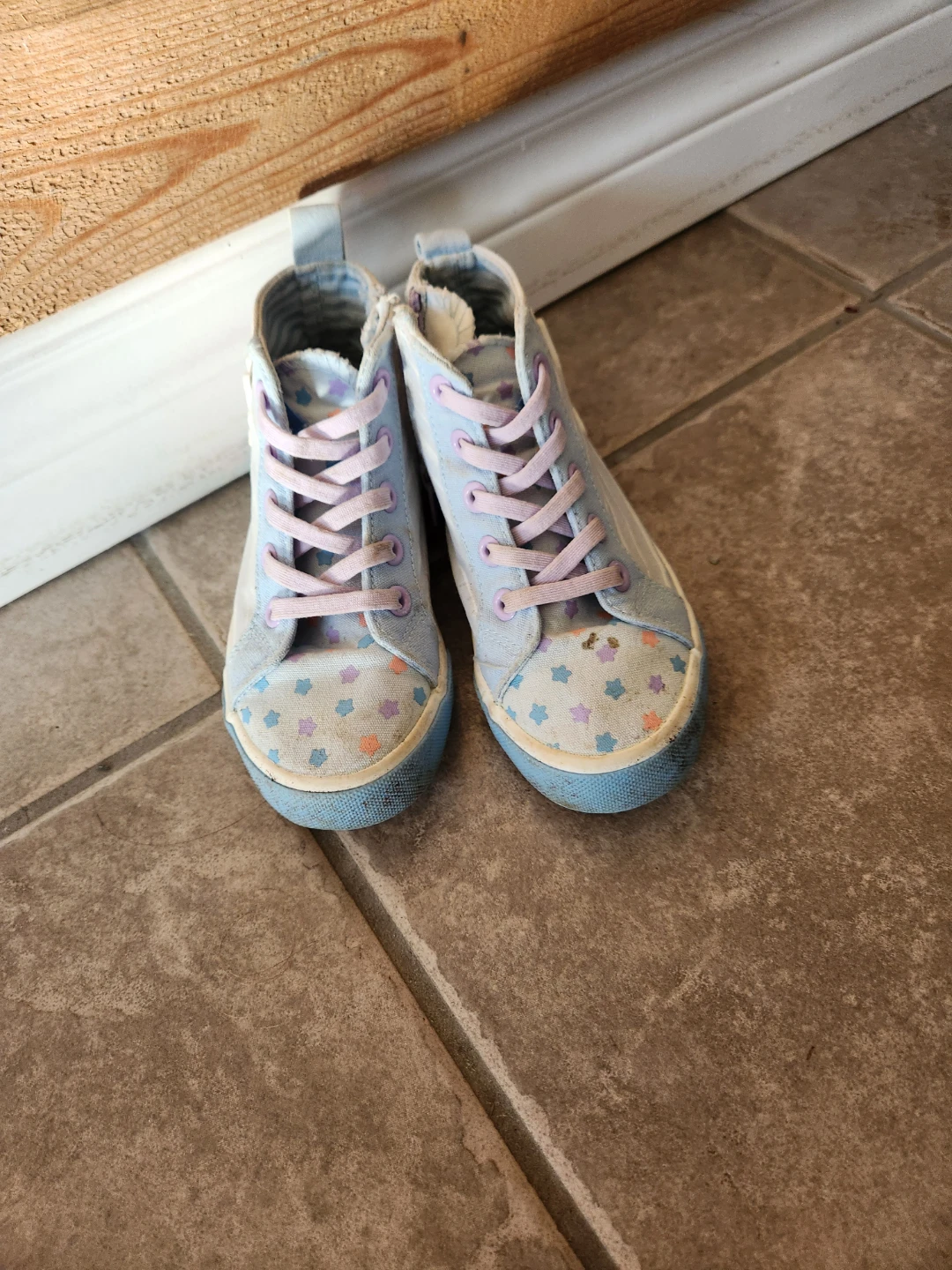 Bluey Kids' High-Top Sneakers, Size 11 - photo 3