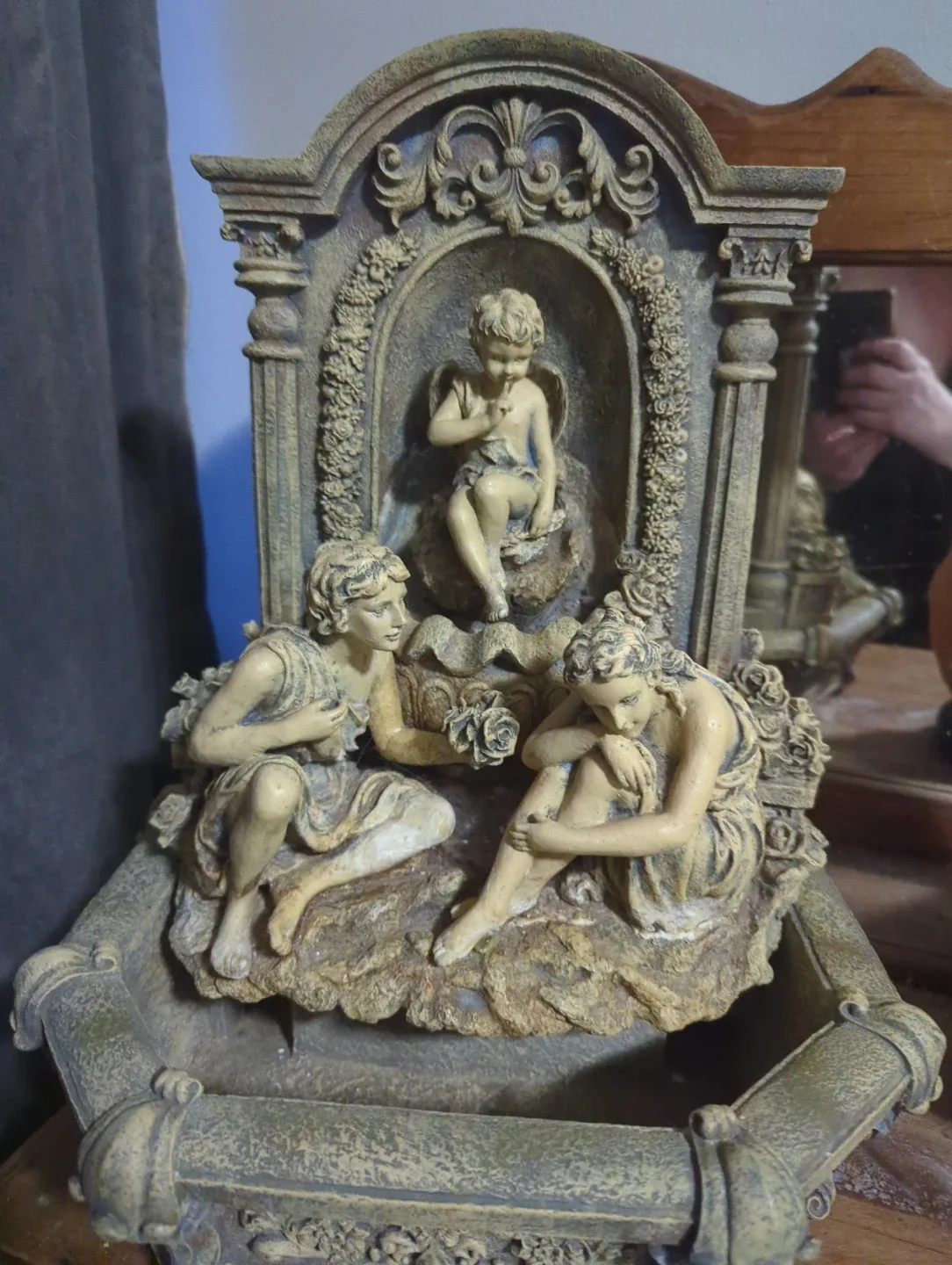 Angel Fountain Statue image indicator(2)