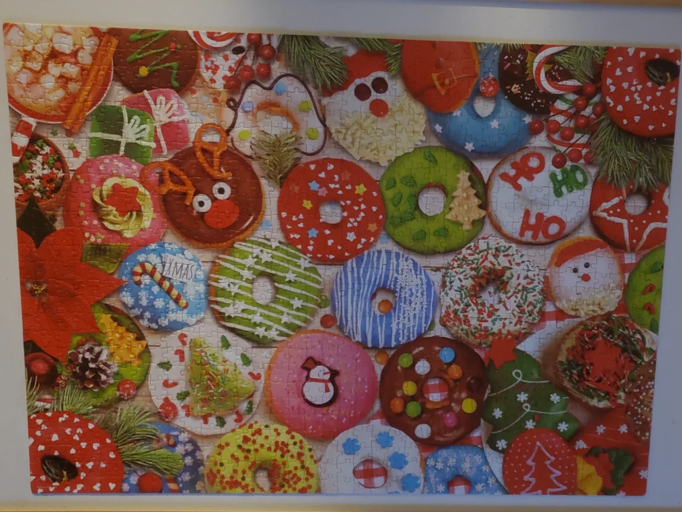 CHRISTMAS DONUT PARTY PUZZLE image indicator(2)