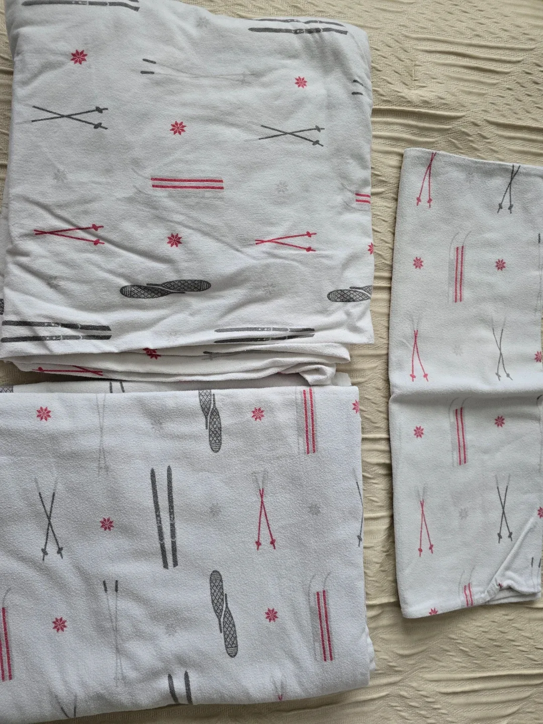 Twin Ski Patterned Bedding Set 3pc image indicator(2)