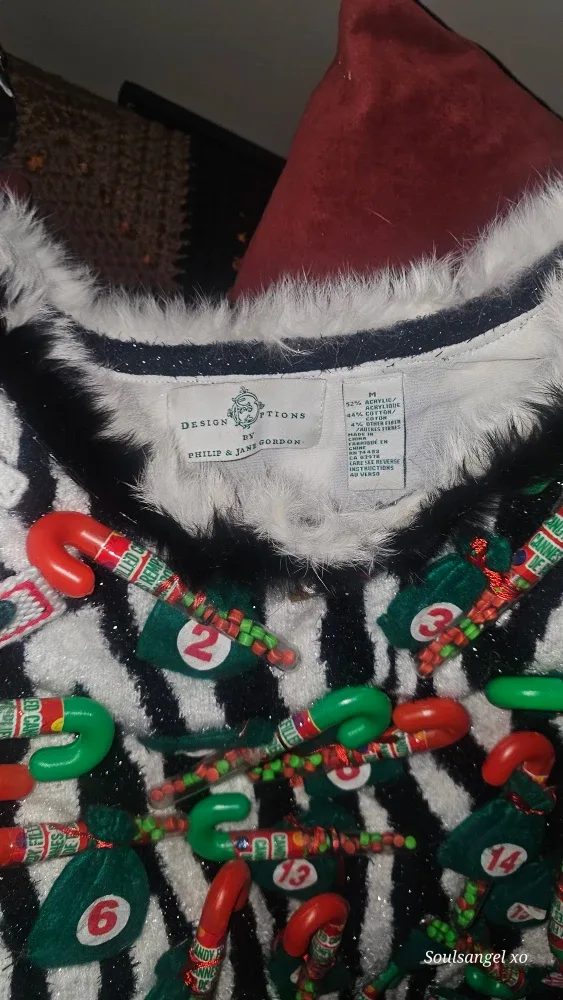 Women & Mans Ugly Christmas Sweaters - M image indicator(3)