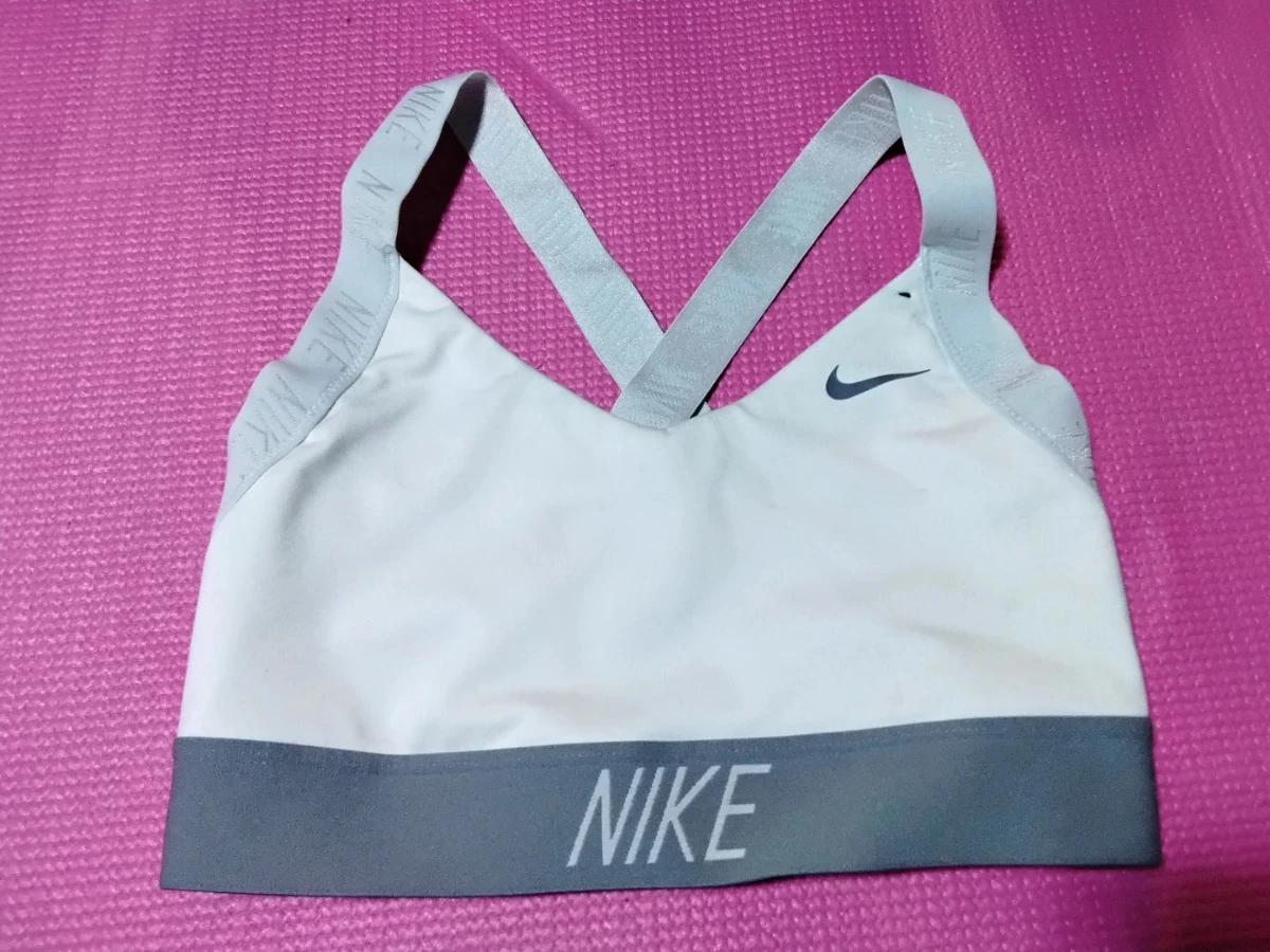 🧚‍♀️🎀 Nike Sports Bra - White & Grey 🎁🔅