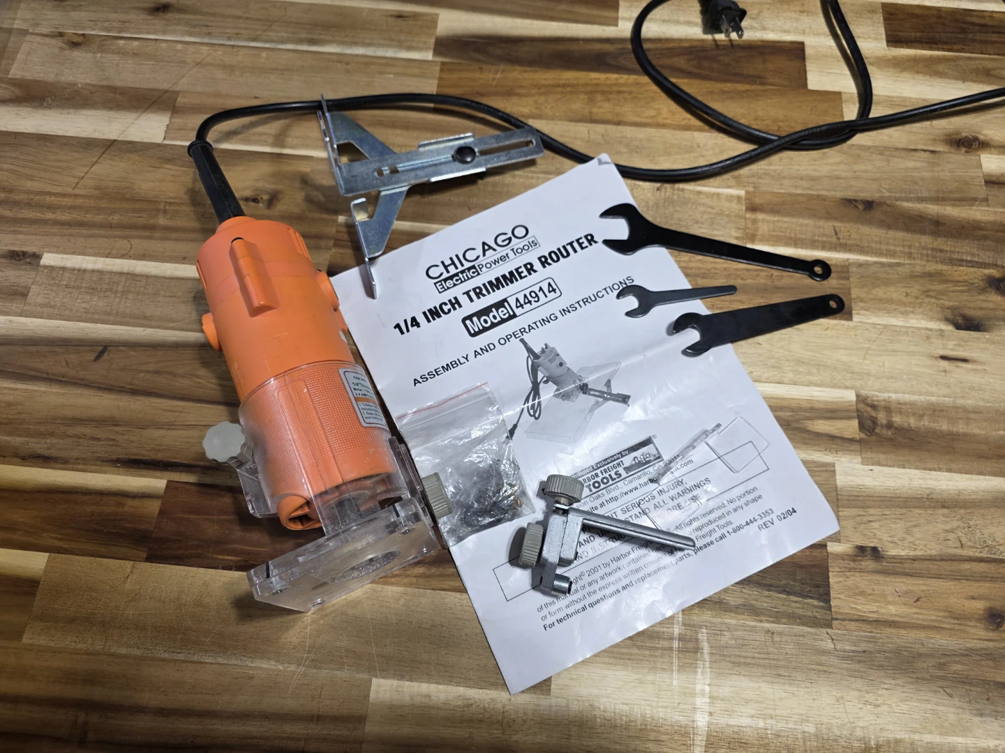 Chicago Electric 1/4 Inch Trimmer Router