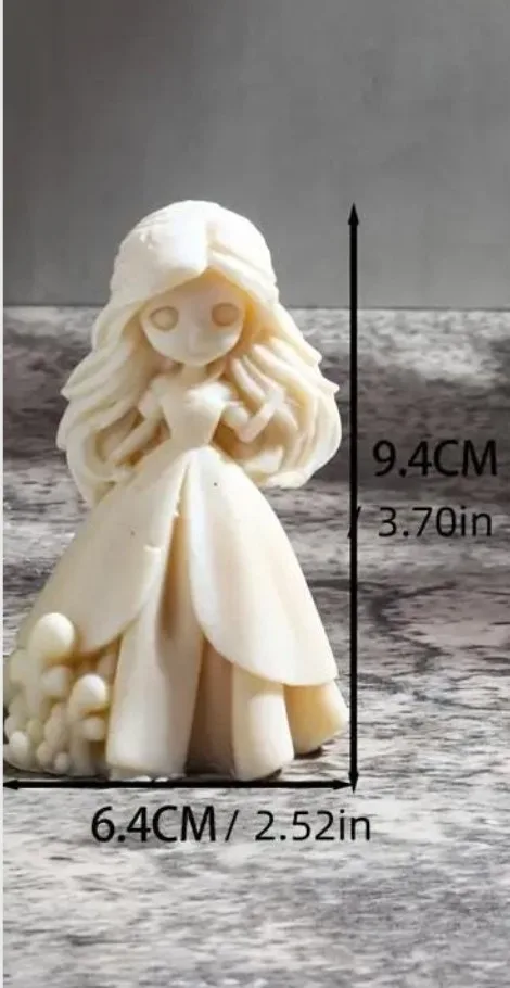 Laura in Love ,Handmade Resin Doll. Elegant Decorative Figurine image indicator(10)