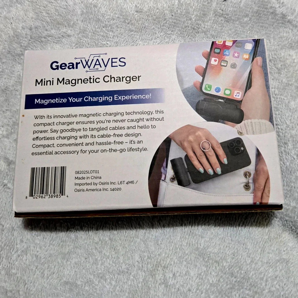 GearWaves Mini Magnetic Charger - New in Box! image indicator(2)