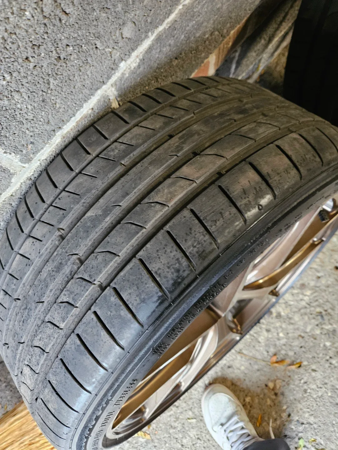 235/35/19, 5 x 114.3. Fast FC04 wheels and summer tires image indicator(10)