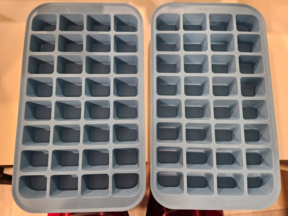 IKEA Ice Cube Tray with Lid - Blue